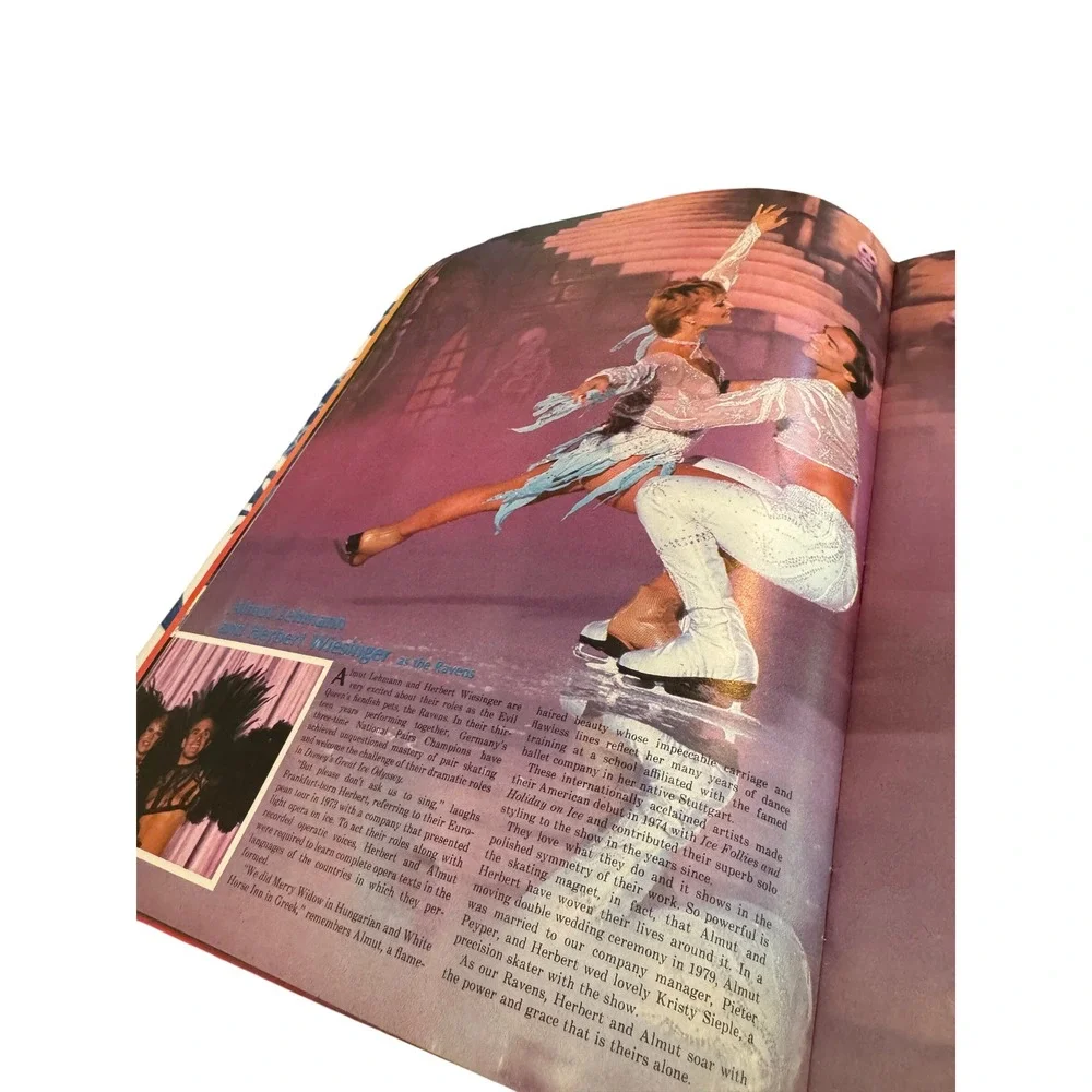 Vintage 1982 Walt Disneys Great Ice Odyssey Souvenir Program Book‎ Collectible
